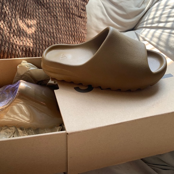 Yeezy Slide- size 4- ochre